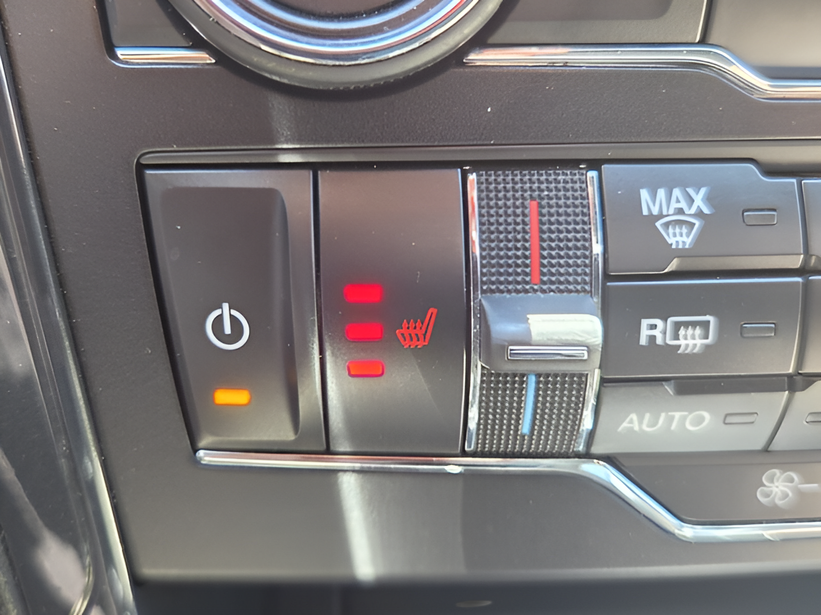 Used 2019 Ford Explorer XLT w/ Equipment Group 202A FWD image 37