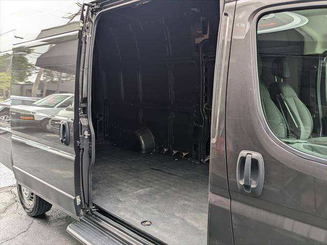 Used 2024 RAM ProMaster 3500 w/ Convenience Group FWD image 11