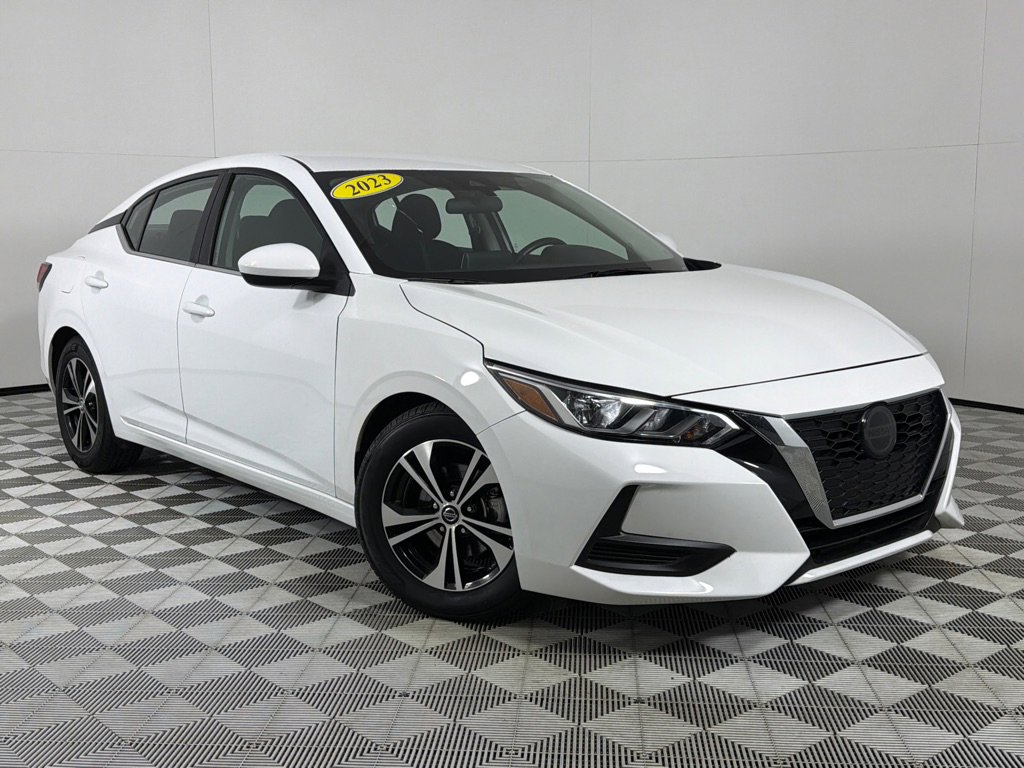 Used 2023 Nissan Sentra SV image 2