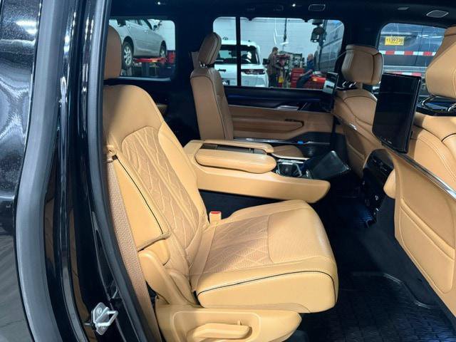 Certified 2025 Jeep Grand Wagoneer L Series III w/ Rear Seat Video Group 1 AWD/4WD image 17