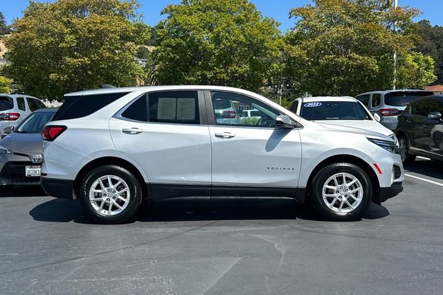 Used 2022 Chevrolet Equinox LT image 2