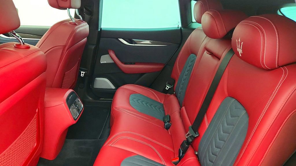 Used 2019 Maserati Levante GranLusso image 22