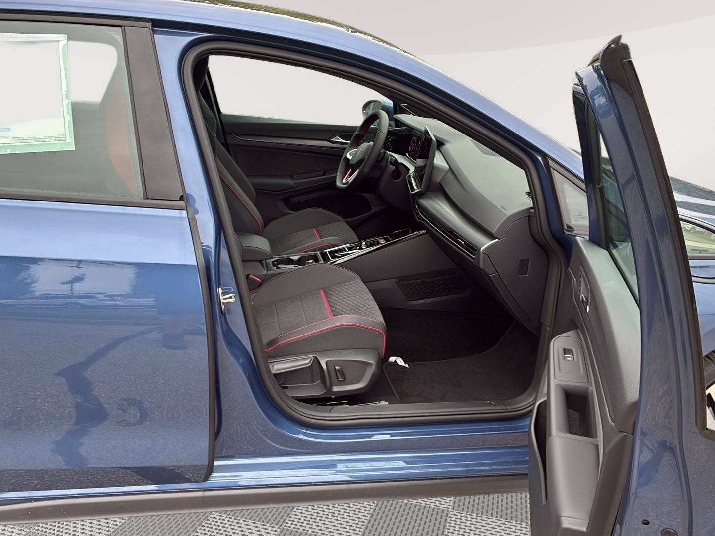 New 2026 Volkswagen Golf SE FWD image 12