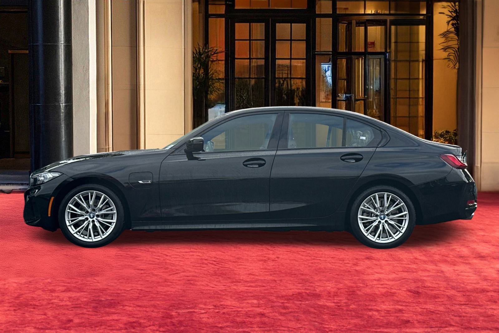 Used 2023 BMW 330e w/ Convenience Package image 3