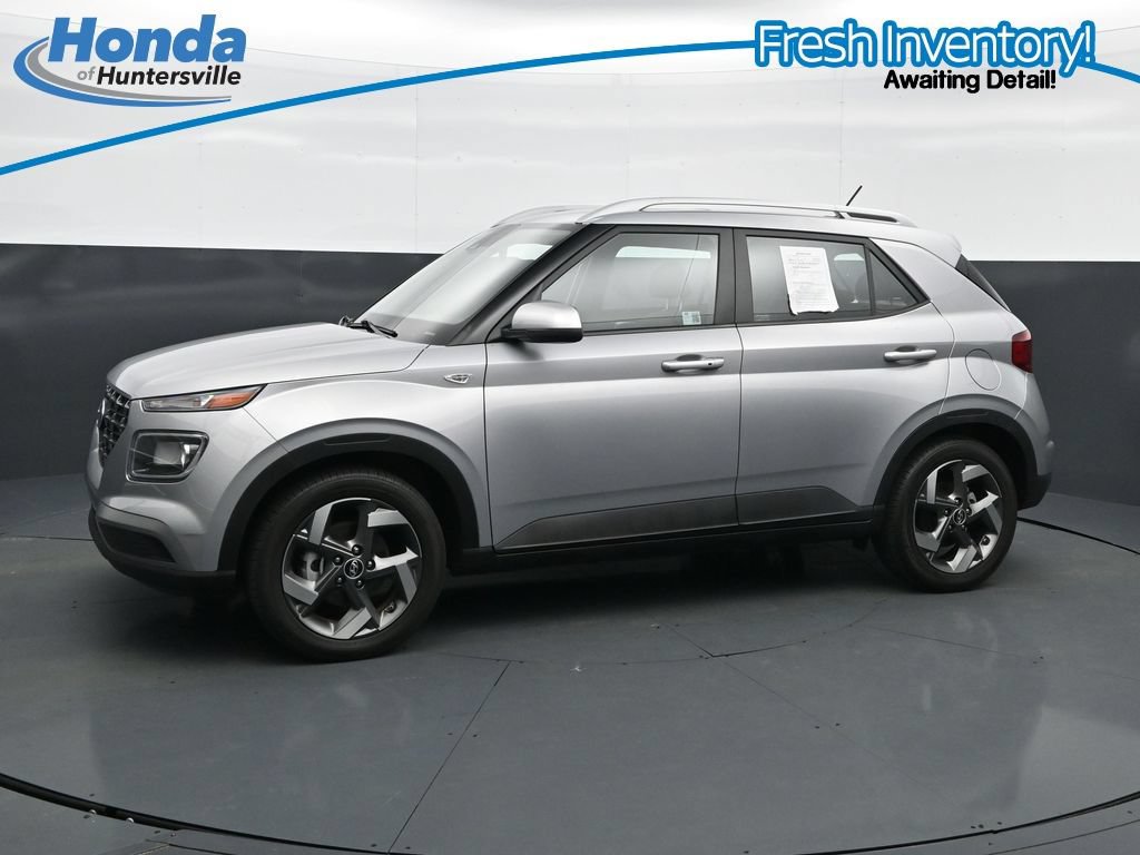 Used 2025 Hyundai Venue SEL FWD image 6