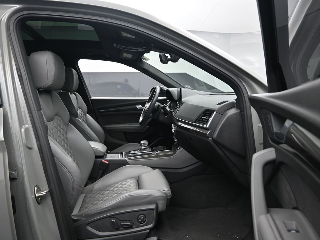 Used 2021 Audi SQ5 Prestige image 32