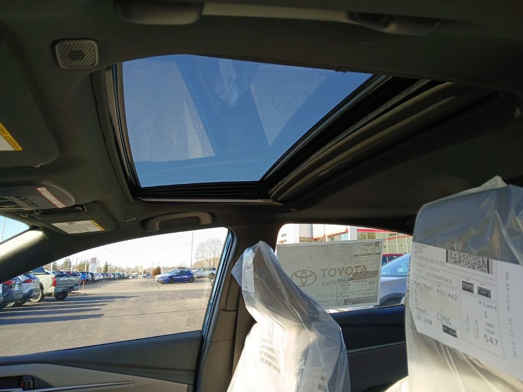 New 2026 Toyota Camry SE image 6