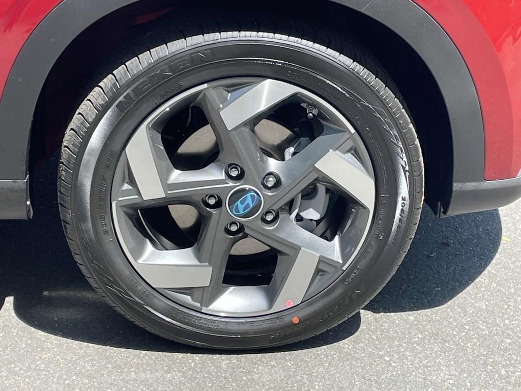 New 2025 Hyundai Venue SEL image 9