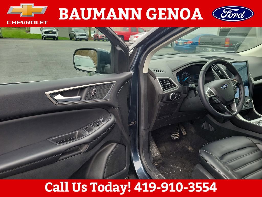 Used 2023 Ford Edge SEL w/ Convenience Package AWD/4WD image 2
