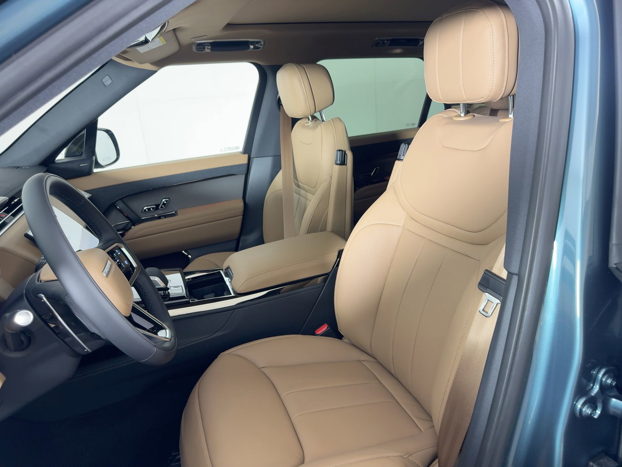 New 2026 Land Rover Range Rover Sport SE image 5