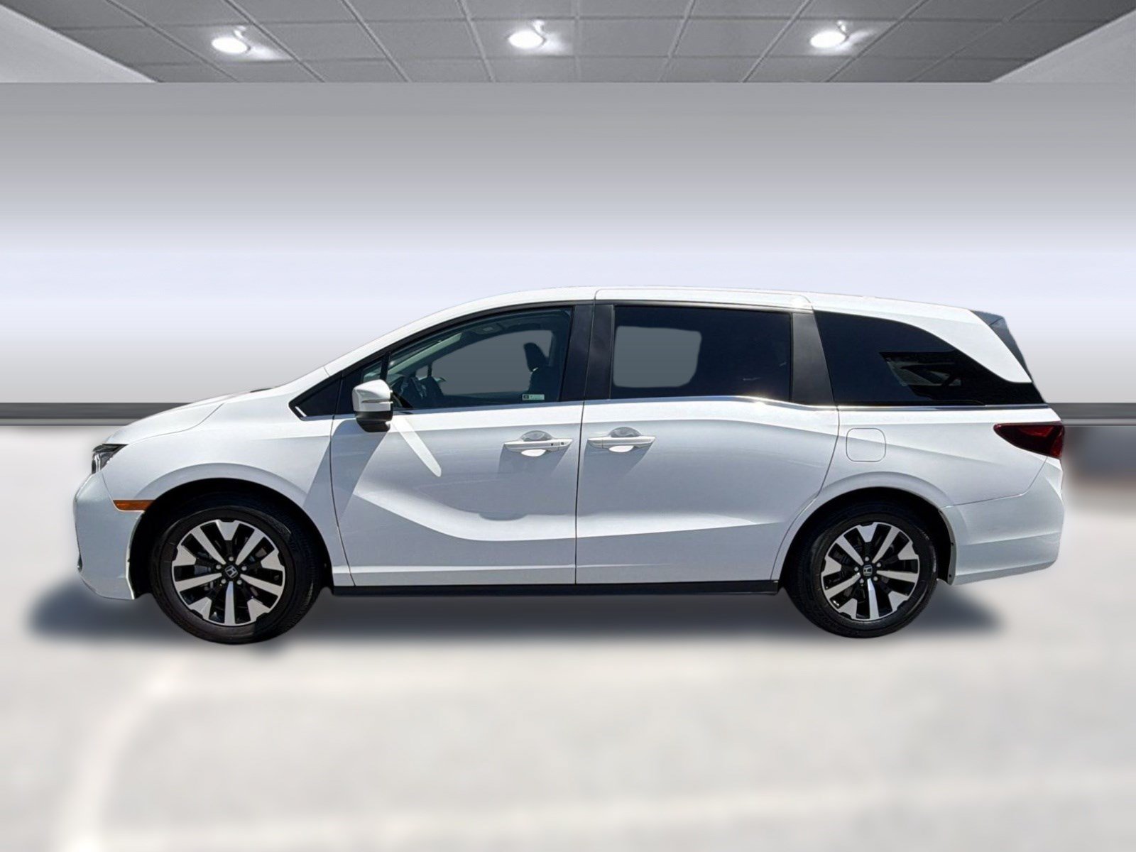 Used 2026 Honda Odyssey EX-L image 2
