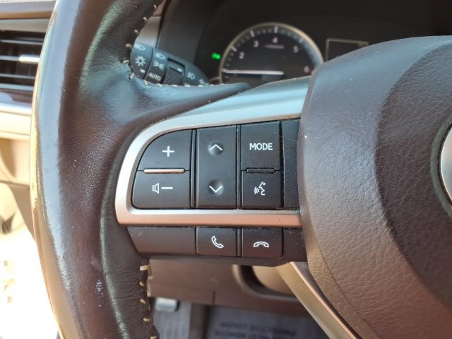 Used 2016 Lexus ES 350 w/ Luxury Package w/Wood Trim FWD image 19