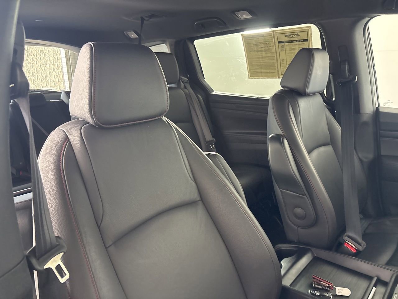 Used 2025 Honda Odyssey Sport-L image 27