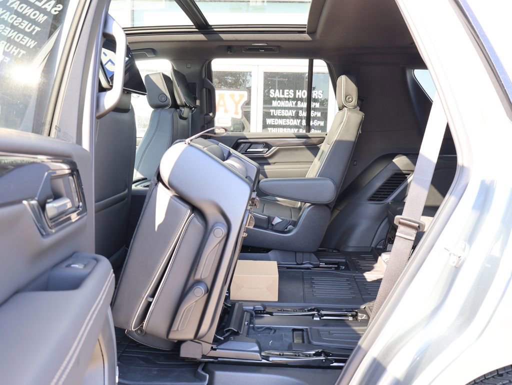 New 2026 GMC Yukon Elevation w/ Elevation Premium Package AWD/4WD image 30