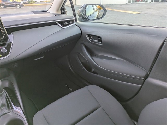 Used 2025 Toyota Corolla LE image 14