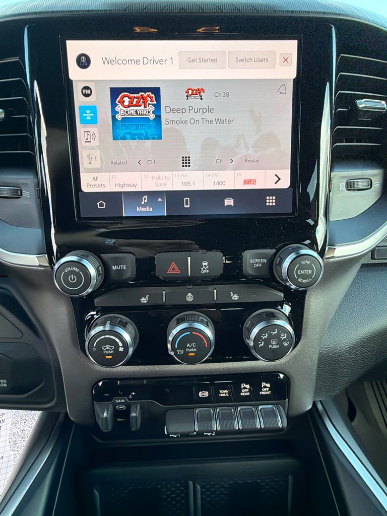 New 2027 RAM 3500 Big Horn AWD/4WD image 11