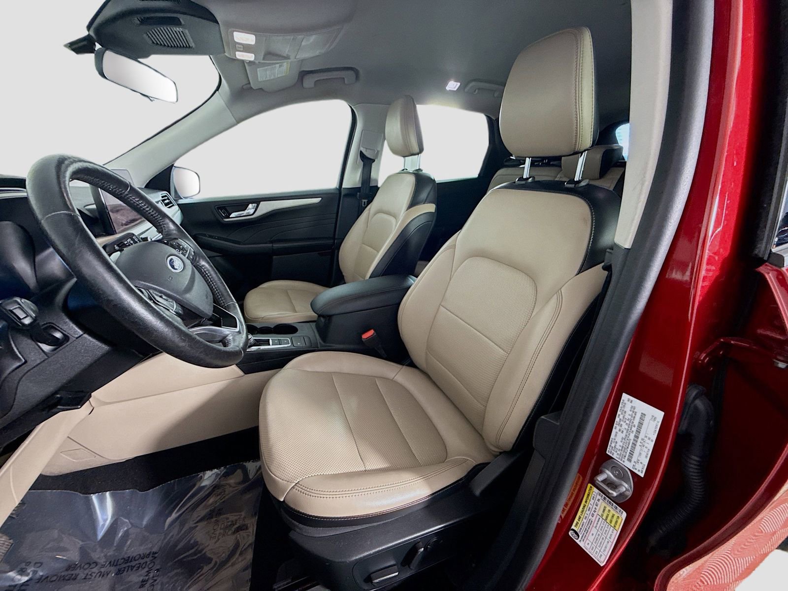 Used 2021 Ford Escape SEL w/ Technology Package AWD/4WD image 18