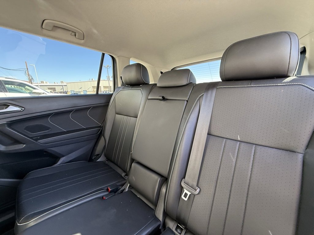 Used 2023 Volkswagen Tiguan SE image 8