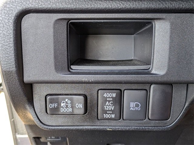 Used 2018 Toyota Tacoma TRD Sport image 19