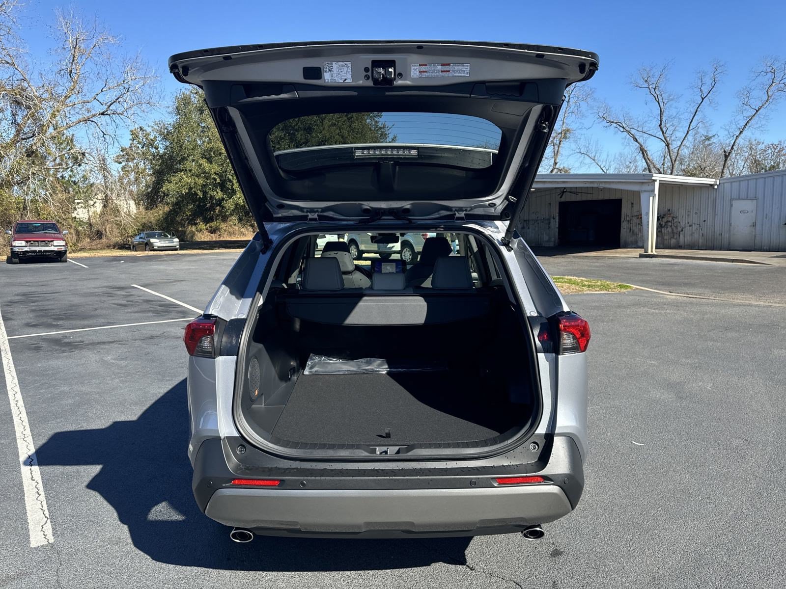 New 2025 Toyota RAV4 Limited w/ Advanced Technology Package AWD/4WD image 39