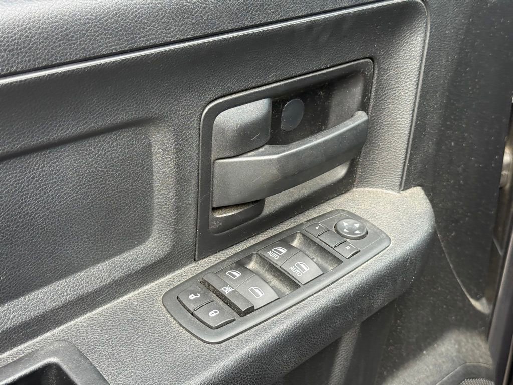 Used 2014 RAM 1500 Express image 12