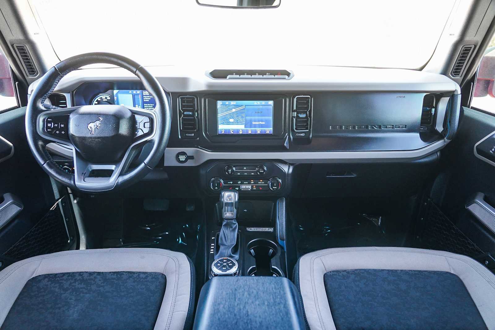 Used 2022 Ford Bronco Wildtrak image 12