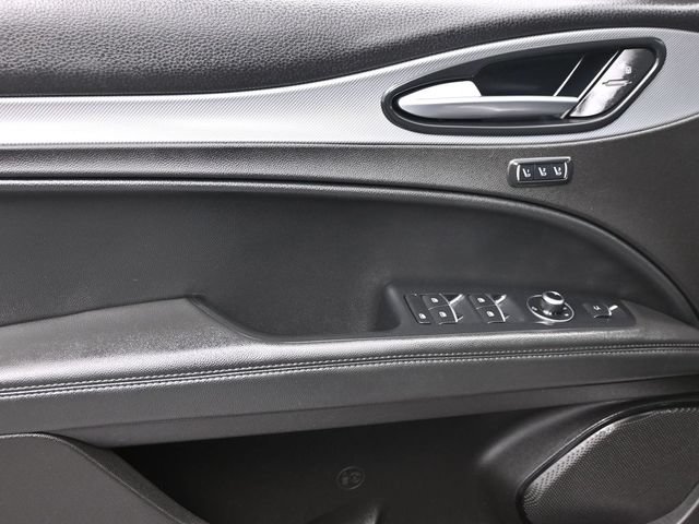 Used 2024 Alfa Romeo Stelvio Ti AWD/4WD image 6