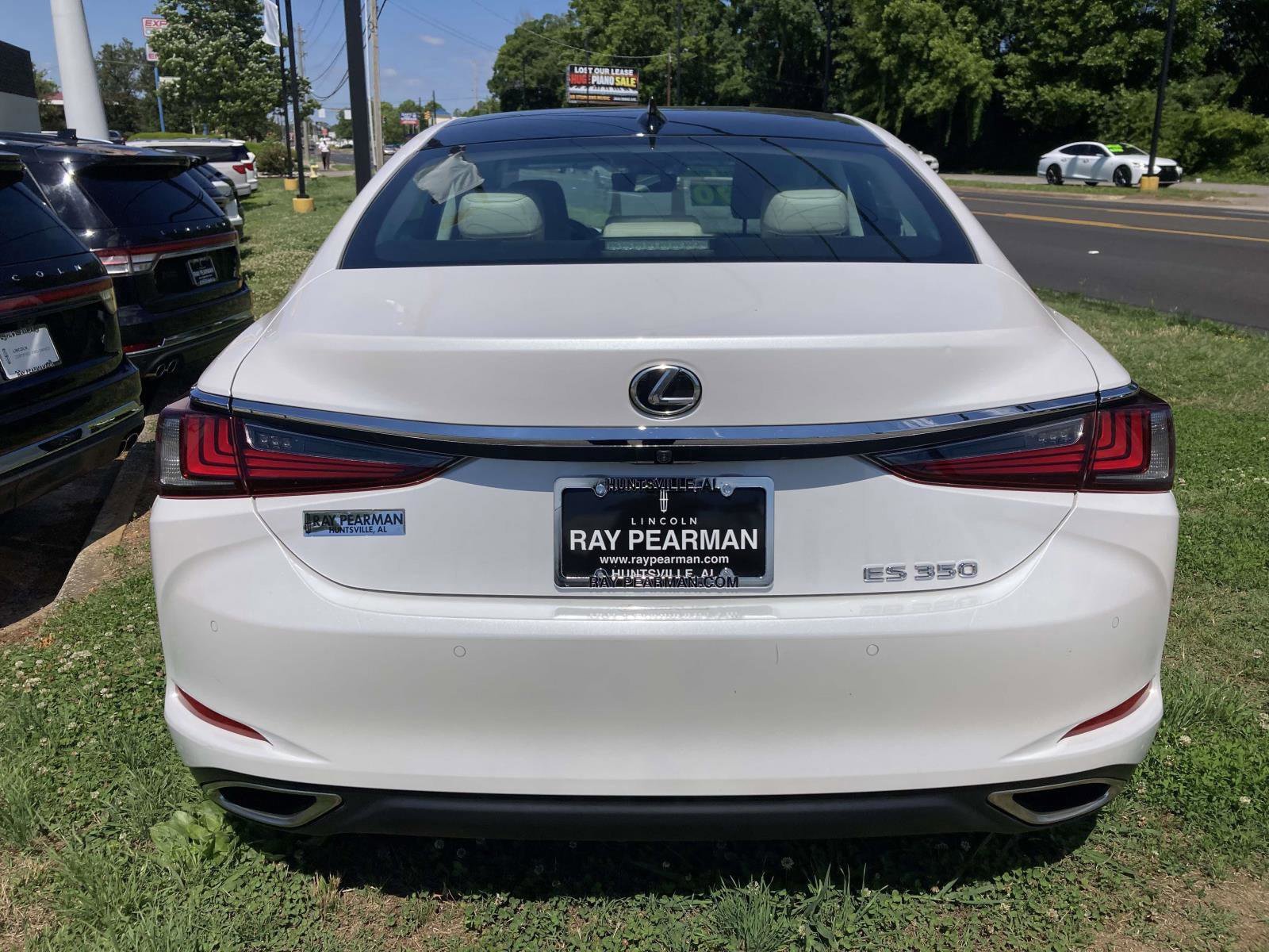 Used 2024 Lexus ES 350 w/ Luxury Package FWD image 6