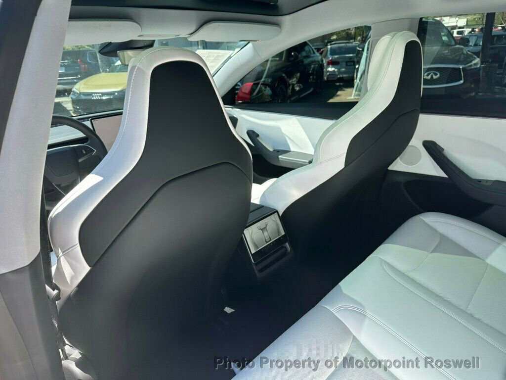 Used 2024 Tesla Model 3 Performance image 23