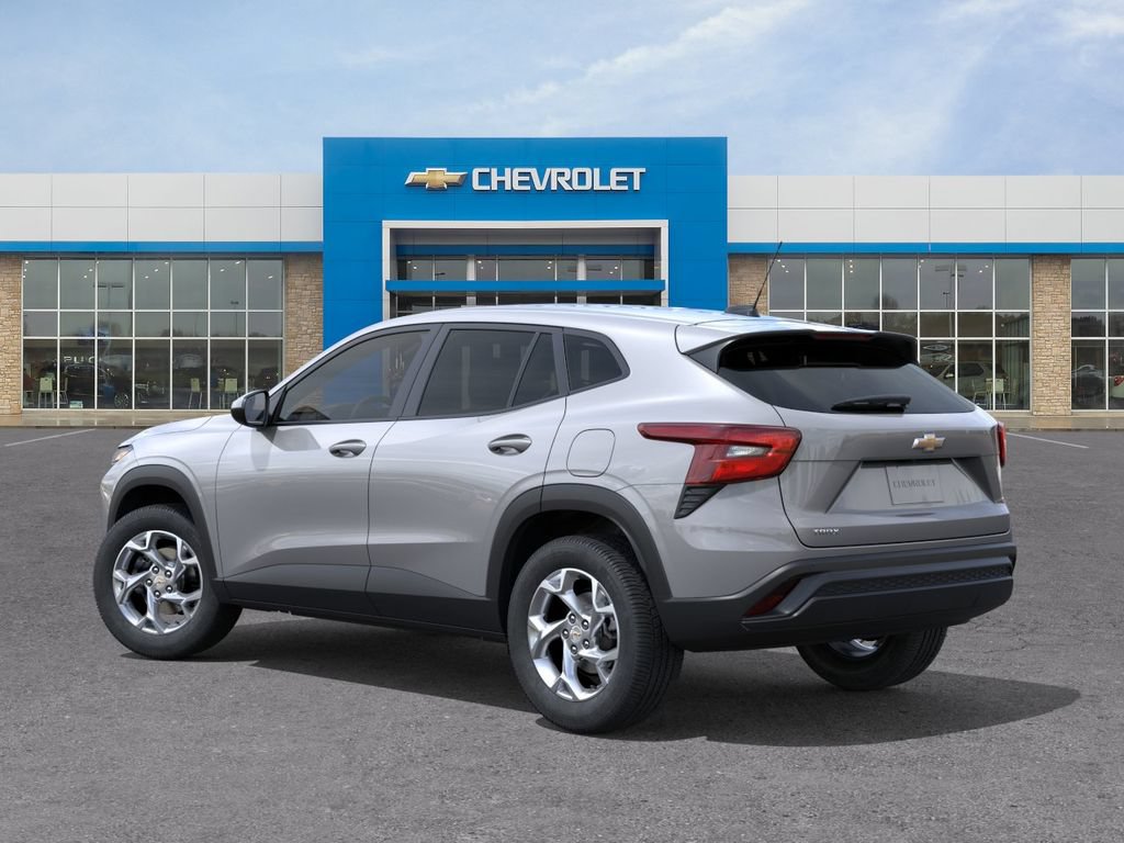 New 2026 Chevrolet Trax LS w/ LS Convenience Package FWD image 3