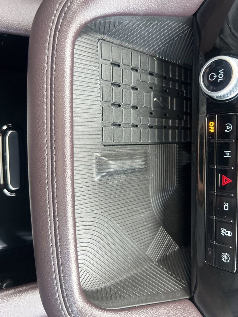 Used 2025 Ford Explorer Platinum w/ LUX Leather Package image 62