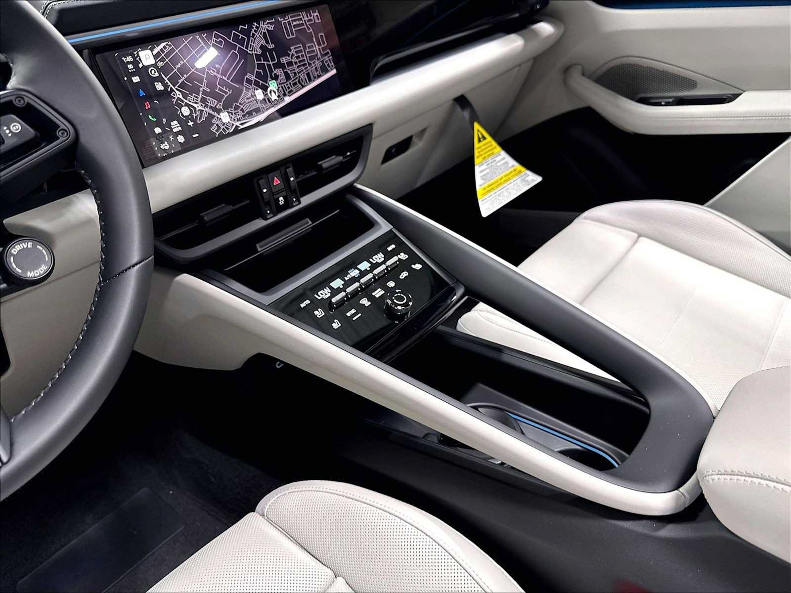 New 2026 Porsche Macan 4 Electric AWD/4WD image 17