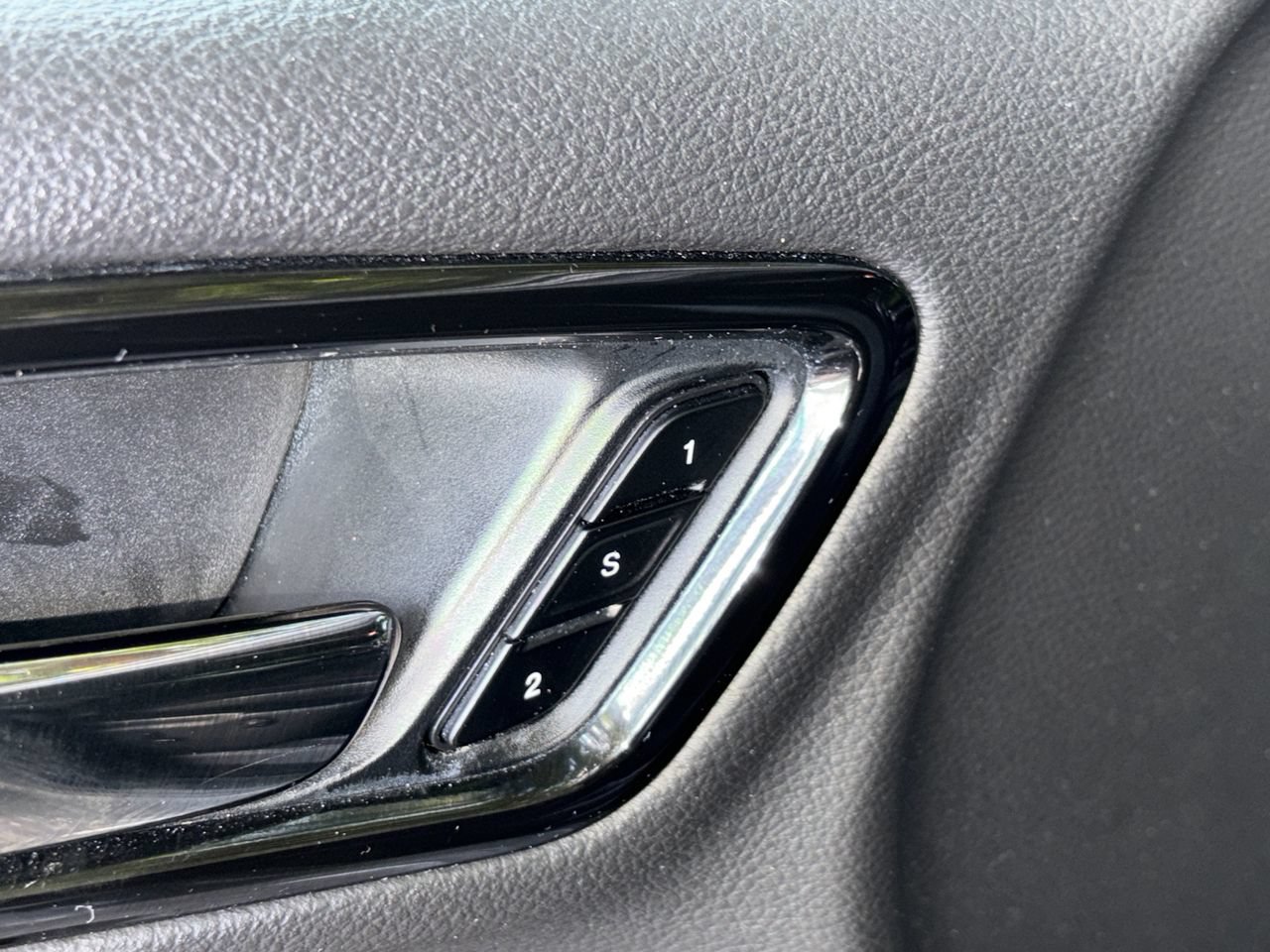 Used 2024 Dodge Durango GT RWD image 21