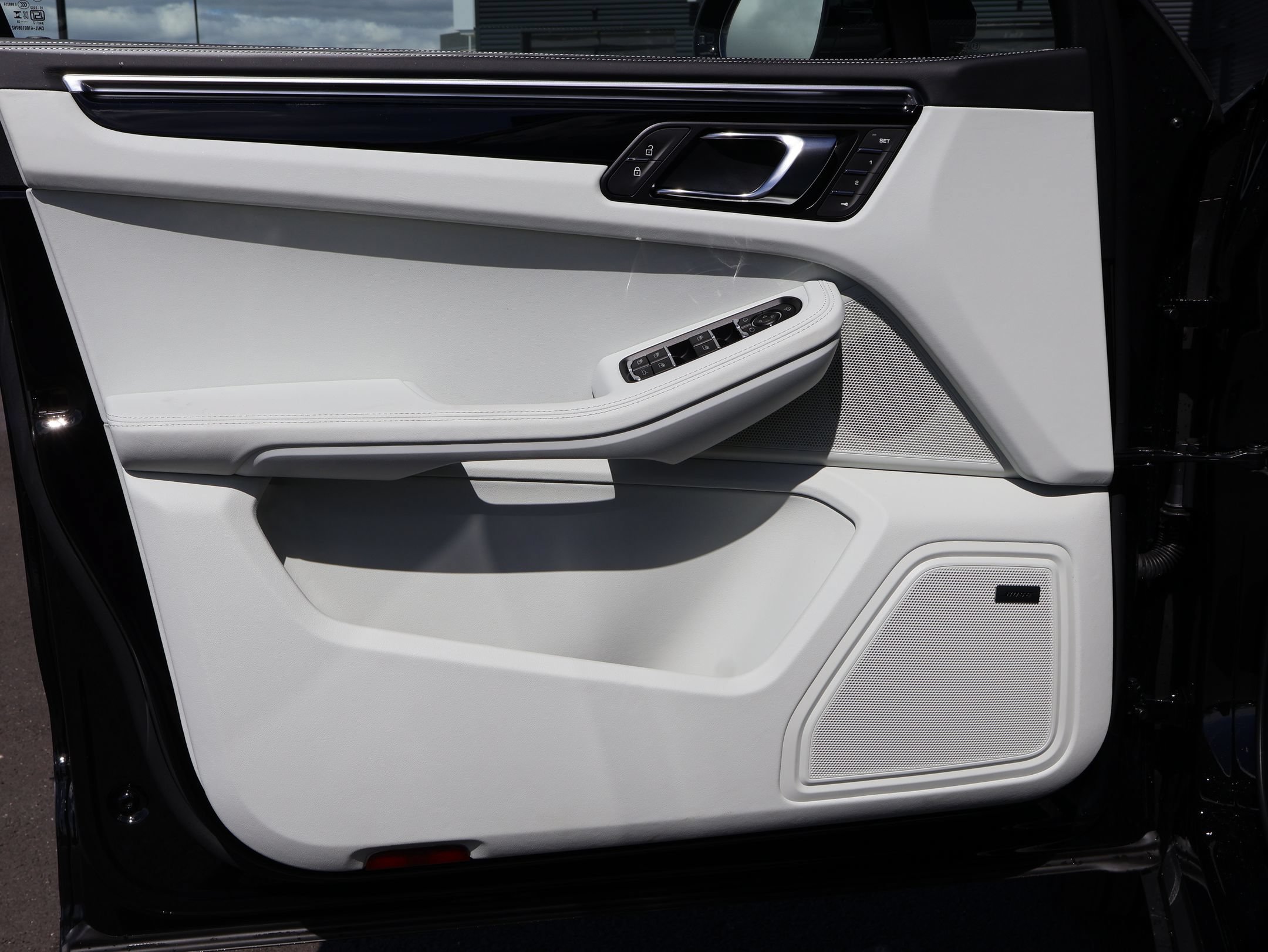 New 2026 Porsche Macan AWD/4WD image 13