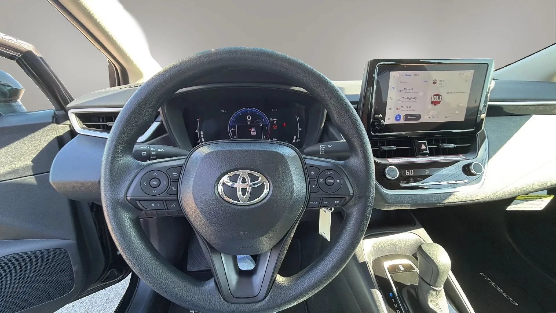 Used 2026 Toyota Corolla LE FWD image 12