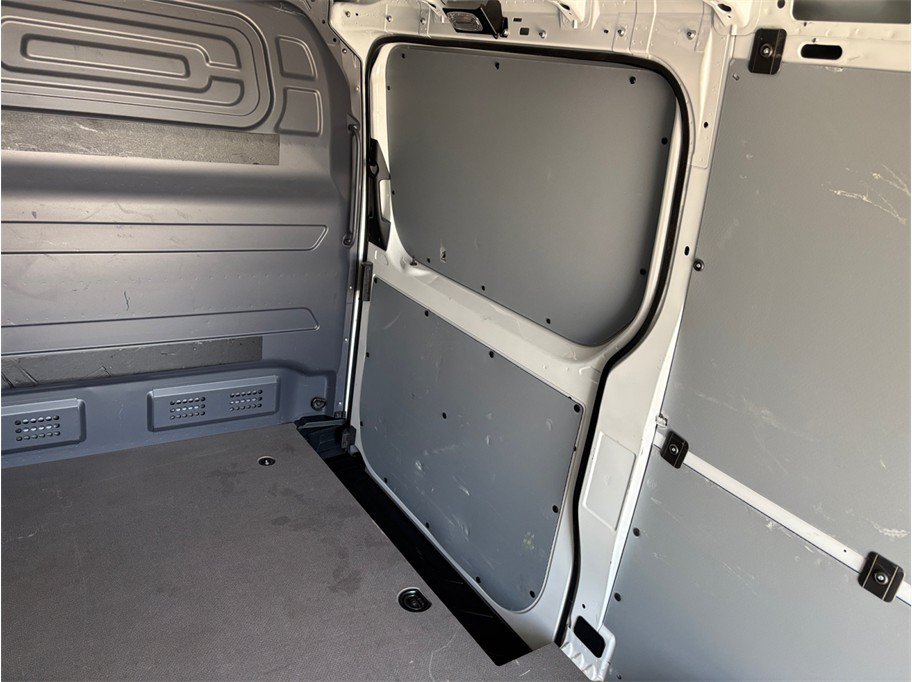 Used 2024 Mercedes-Benz Sprinter 2500 image 44
