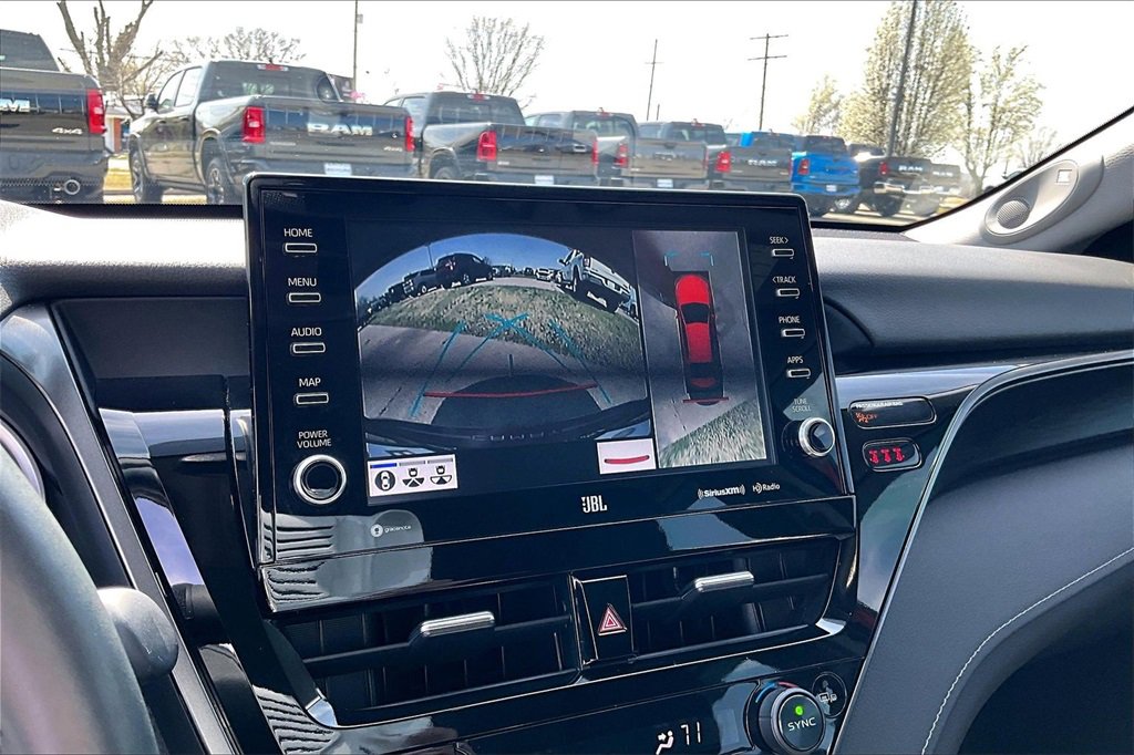 Used 2022 Toyota Camry XLE w/ Navigation Upgrade Package image 18