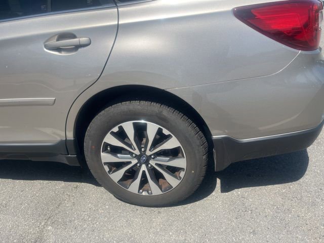 Used 2016 Subaru Outback 2.5i Limited image 11