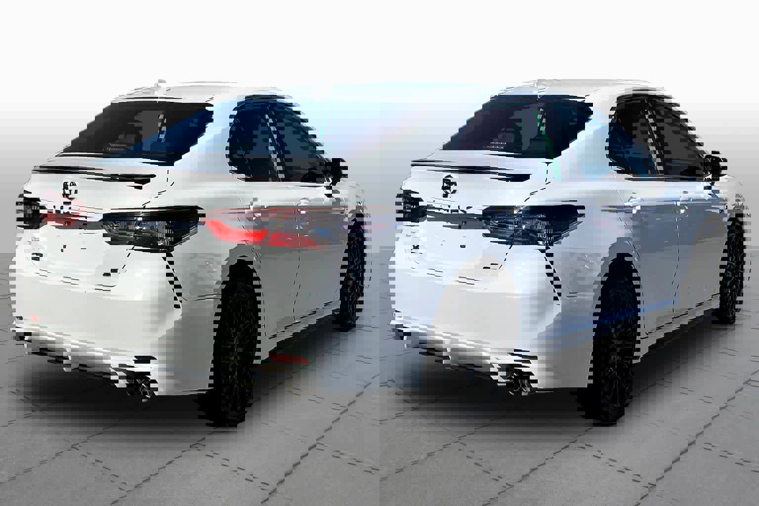 Used 2024 Toyota Camry SE w/ Convenience Package image 12