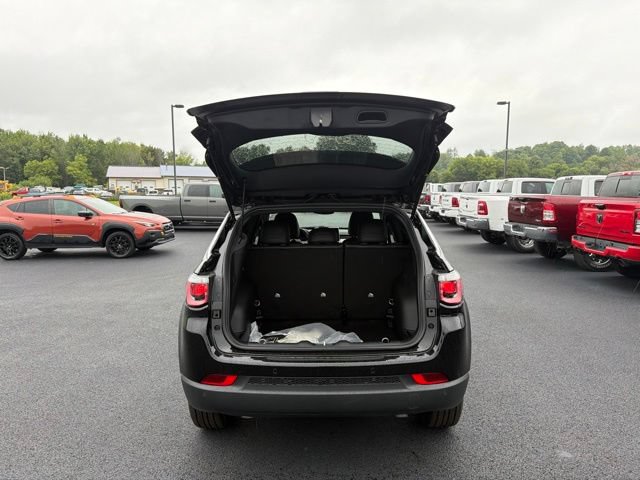 New 2026 Jeep Compass Limited AWD/4WD image 28