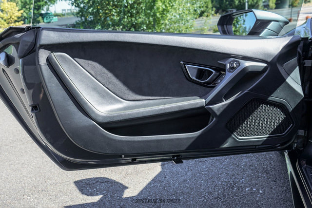 Used 2017 Lamborghini Huracan LP 580-2 RWD image 34