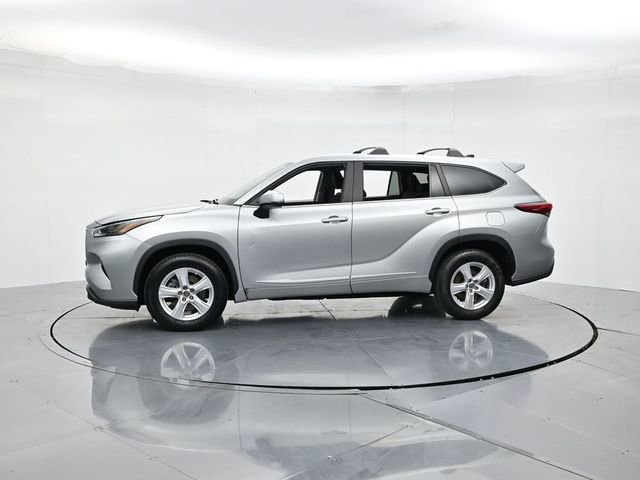 Used 2023 Toyota Highlander L image 7