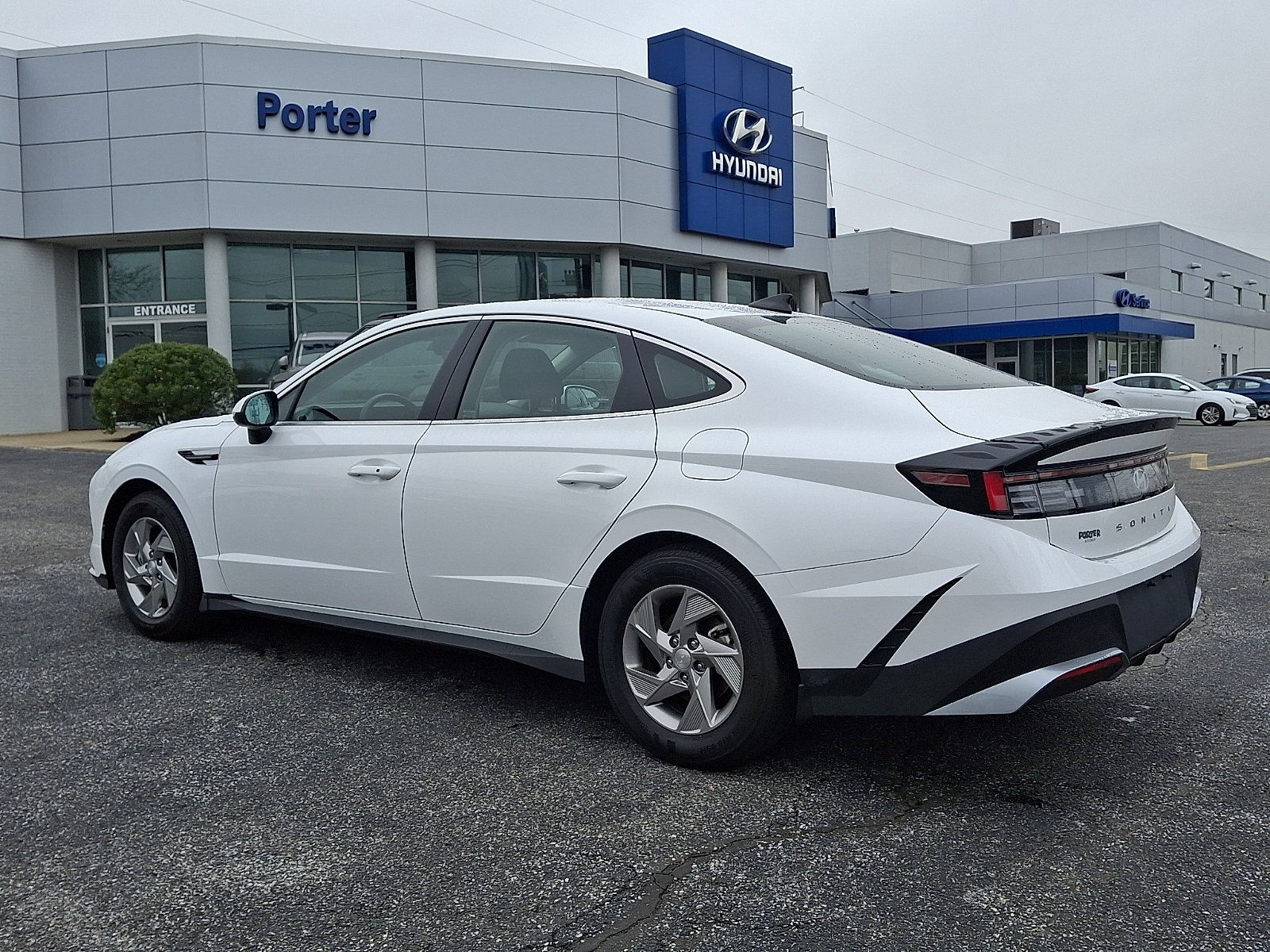 Used 2025 Hyundai Sonata SE FWD image 4