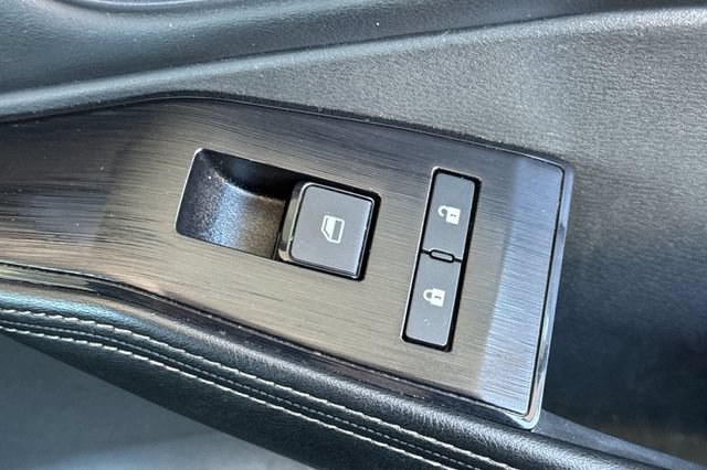 Used 2024 Nissan Rogue SV AWD/4WD image 22