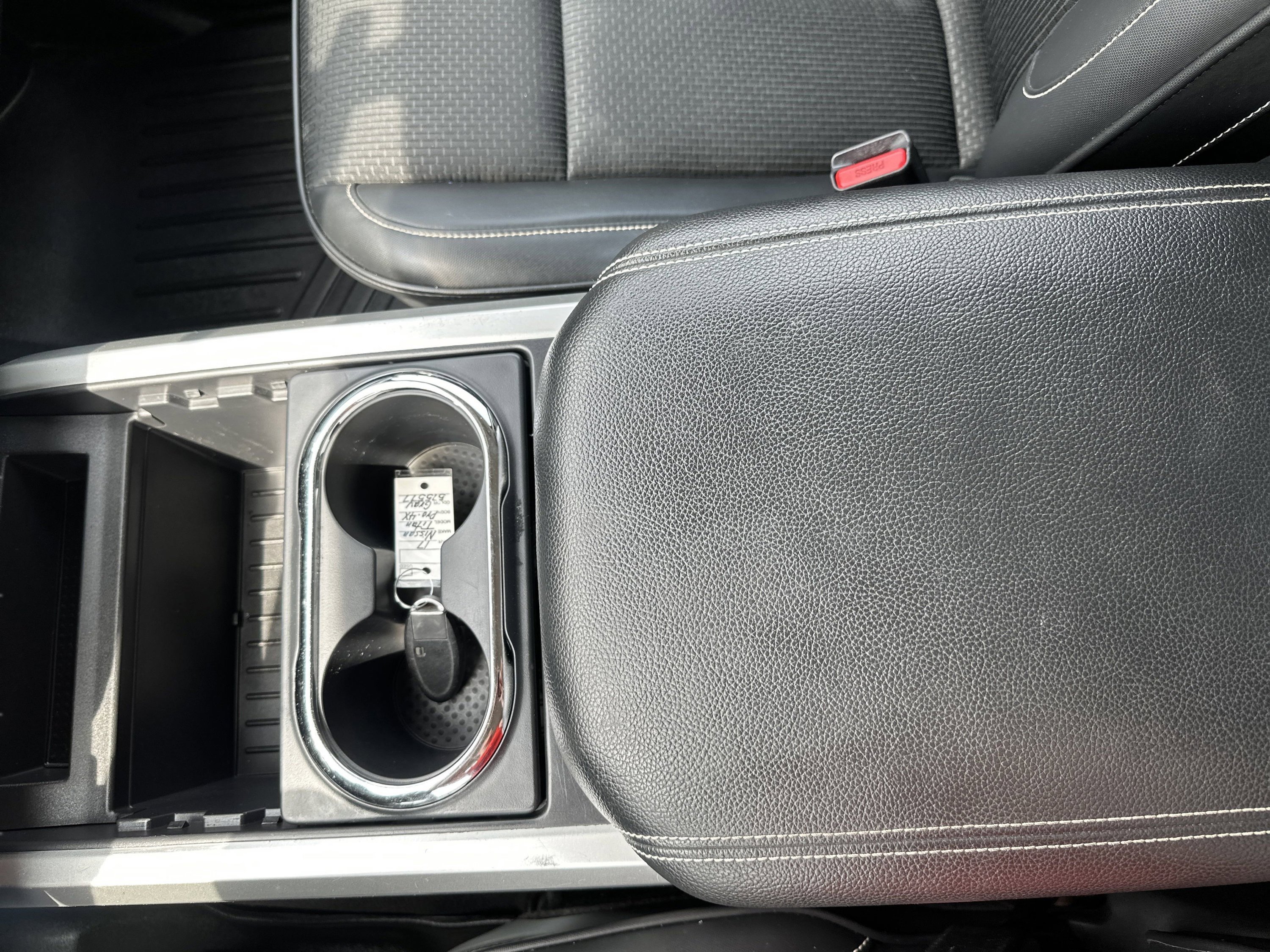 Used 2017 Nissan Titan PRO-4X image 38