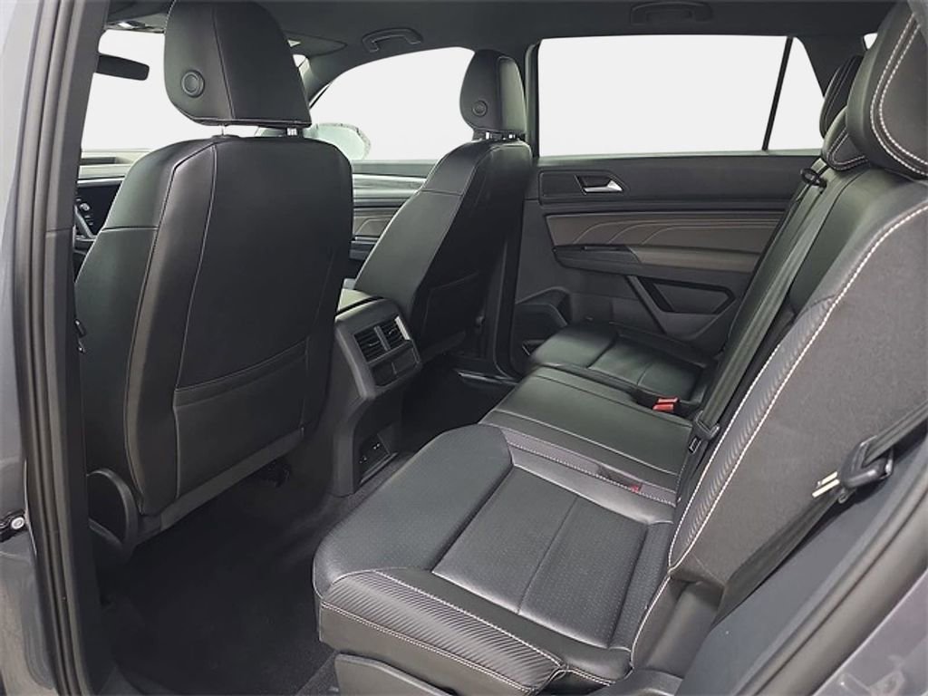 Used 2021 Volkswagen Atlas Cross Sport SE AWD/4WD image 12