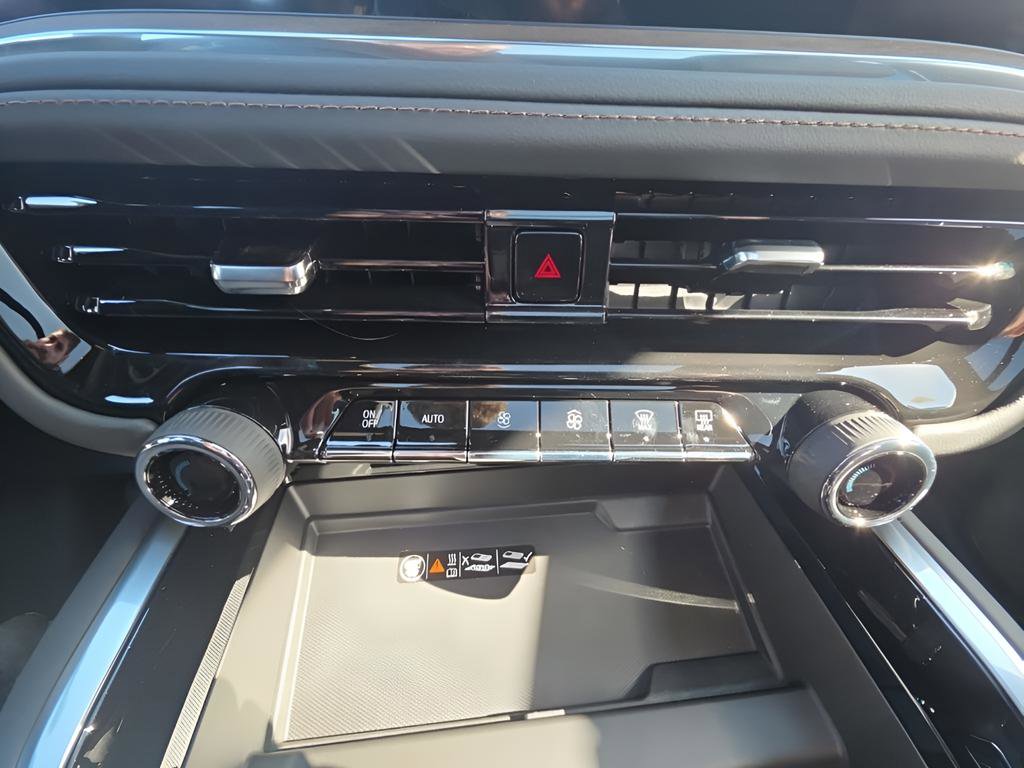 New 2026 Chevrolet Suburban High Country image 28