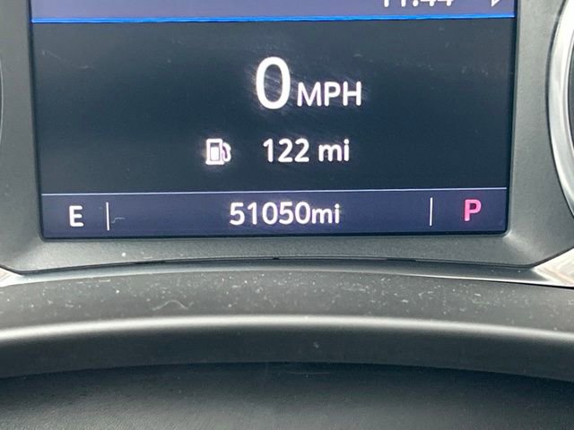 Used 2023 GMC Terrain SLT image 32