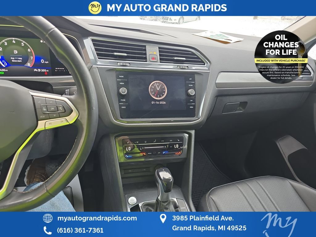 Used 2022 Volkswagen Tiguan SE image 19