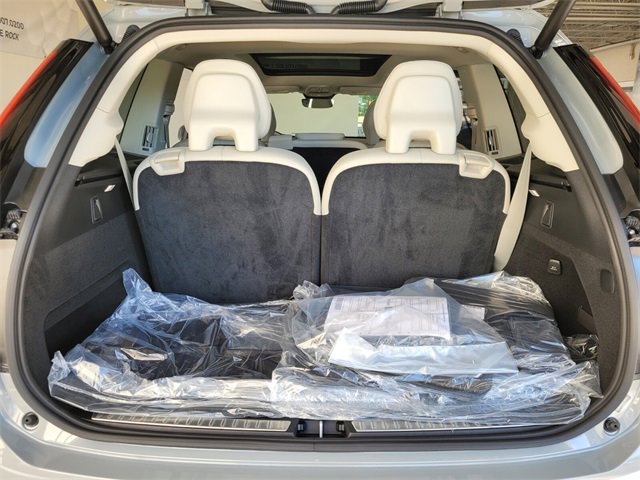 New 2026 Volvo XC90 B6 Ultra w/ Protection Package image 14